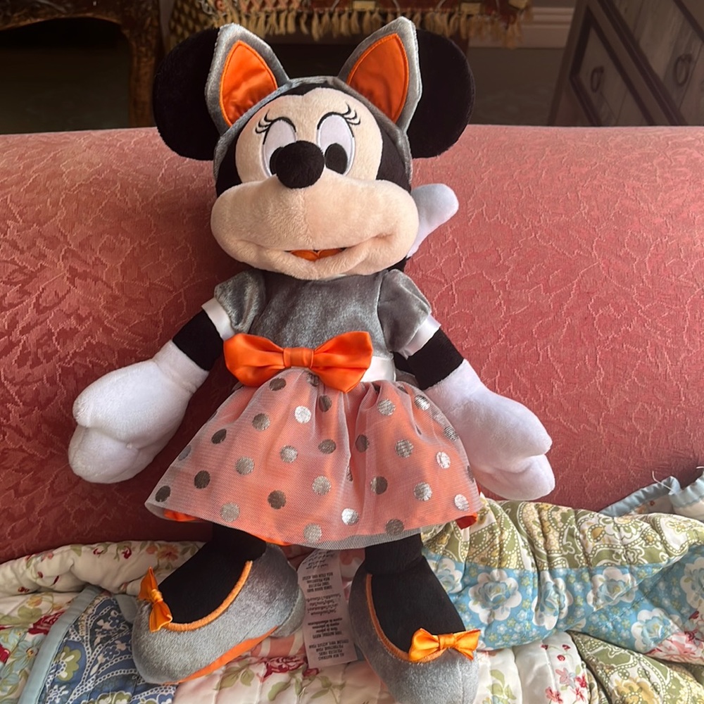 Disney- Plush Minnie Mouse, Halloween.